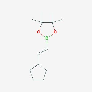 molecular formula C13H23BO2 B8058873 (E)-2-(2-环戊烯基乙烯基)-4,4,5,5-四甲基-1,3,2-二氧杂硼环丁烷 