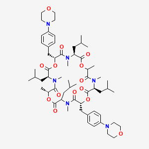 molecular formula C60H90N6O14 B8067874 cyclo[DL-N(Me)Leu-D-OAla-N(Me)Leu-D-OPhe(morpholino)-N(Me)Leu-DL-OAla-N(Me)Leu-D-OPhe(morpholino)] 