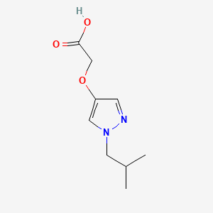 molecular formula C9H14N2O3 B8068300 2-{[1-(2-Methylpropyl)-1H-pyrazol-4-yl]oxy}acetic acid 