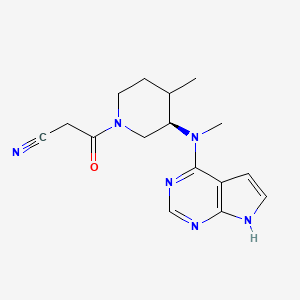 molecular formula C16H20N6O B8069606 3-[(3R)-4-methyl-3-[methyl(7H-pyrrolo[2,3-d]pyrimidin-4-yl)amino]piperidin-1-yl]-3-oxopropanenitrile 
