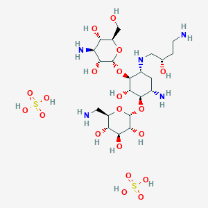 molecular formula C22H49N5O20S2 B8069627 (2R,3R,4S,5S,6R)-2-(((1R,2S,3S,4R,6S)-6-Amino-4-(((S)-4-amino-2-hydroxybutyl)amino)-3-(((2S,3R,4S,5S,6R)-4-amino-3,5-dihydroxy-6-(hydroxymethyl)tetrahydro-2H-pyran-2-yl)oxy)-2-hydroxycyclohexyl)oxy)-6-(aminomethyl)tetrahydro-2H-pyran-3,4,5-triolbis(sulfate) 