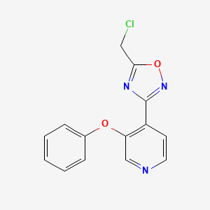molecular formula C14H10ClN3O2 B8075907 5-(Chloromethyl)-3-(3-phenoxypyridin-4-yl)-1,2,4-oxadiazole 