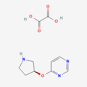 molecular formula C10H13N3O5 B8076218 (S)-4-(Pyrrolidin-3-yloxy)pyrimidine oxalate 