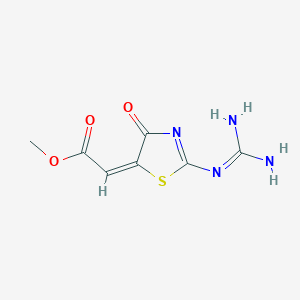 molecular formula C7H8N4O3S B8079509 Methyl (2E)-[2-{[amino(imino)methyl]amino}-4-oxo-1,3-thiazol-5(4H)-ylidene]acetate 