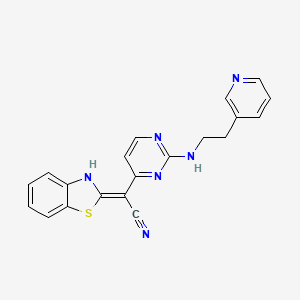 2-[(2Z)-2,3-dihydro-1,3-benzothiazol-2-ylidene]-2-(2-{[2-(pyridin-3-yl)ethyl]amino}pyrimidin-4-yl)acetonitrile
