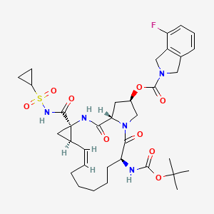 molecular formula C35H46FN5O9S B8082380 [(1S,4R,6R,7Z,14S,18R)-4-(cyclopropylsulfonylcarbamoyl)-14-[(2-methylpropan-2-yl)oxycarbonylamino]-2,15-dioxo-3,16-diazatricyclo[14.3.0.04,6]nonadec-7-en-18-yl] 4-fluoro-1,3-dihydroisoindole-2-carboxylate 
