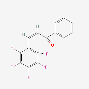 molecular formula C15H7F5O B8084407 (Z)-1-Phenyl-3-(pentafluorophenyl)-2-propene-1-one 