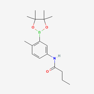 molecular formula C17H26BNO3 B8086303 N-[4-methyl-3-(tetramethyl-1,3,2-dioxaborolan-2-yl)phenyl]butanamide 