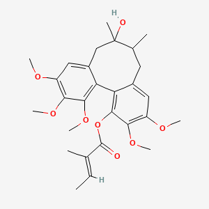 molecular formula C28H36O8 B8087337 (10-hydroxy-4,5,14,15,16-pentamethoxy-9,10-dimethyl-3-tricyclo[10.4.0.02,7]hexadeca-1(16),2,4,6,12,14-hexaenyl) (E)-2-methylbut-2-enoate 