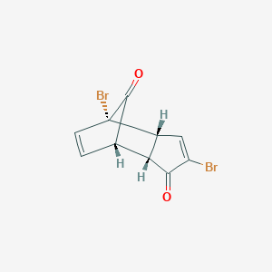 molecular formula C10H6Br2O2 B8089004 rac-(1R,2S,6R,7R)-4,7-dibromotricyclo[5.2.1.0,2,6]deca-4,8-diene-3,10-dione 
