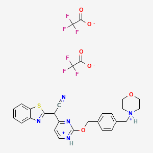 molecular formula C29H25F6N5O6S B8090833 4-(4-((4-(benzo[d]thiazol-2-yl(cyano)Methyl)pyriMidin-1-iuM-2-yloxy)Methyl)benzyl)Morpholin-4-iuM (2,2,2-trifluoroacetate) 
