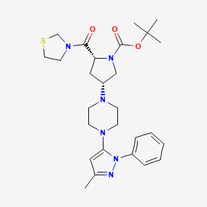 molecular formula C27H38N6O3S B8090890 (2R,4R)-tert-butyl 4-(4-(3-methyl-1-phenyl-1H-pyrazol-5-yl)piperazin-1-yl)-2-(thiazolidine-3-carbonyl)pyrrolidine-1-carboxylate 