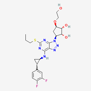 molecular formula C23H28F2N6O4S B8090919 (1R,2R,3S,5R)-3-(7-(((1R,2S)-2-(3,4-difluorophenyl)cyclopropyl)amino)-5-(propylthio)-3H-[1,2,3]triazolo[4,5-d]pyrimidin-3-yl)-5-(2-hydroxyethoxy)cyclopentane-1,2-diol CAS No. 2216753-87-4
