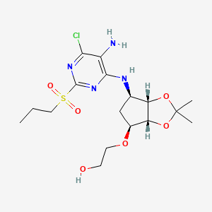 molecular formula C17H27ClN4O6S B8090966 2-(((3aR,4S,6R,6aS)-6-((5-amino-6-chloro-2-(propylsulfonyl)pyrimidin-4-yl)amino)-2,2-dimethyltetrahydro-4H-cyclopenta[d][1,3]dioxol-4-yl)oxy)ethan-1-ol 