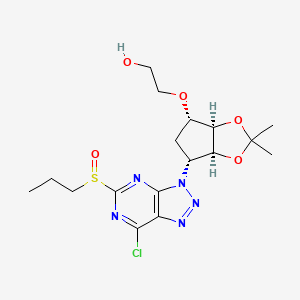 molecular formula C17H24ClN5O5S B8090971 2-(((3aR,4S,6R,6aS)-6-(7-chloro-5-(propylsulfinyl)-3H-[1,2,3]triazolo[4,5-d]pyrimidin-3-yl)-2,2-dimethyltetrahydro-4H-cyclopenta[d][1,3]dioxol-4-yl)oxy)ethan-1-ol 