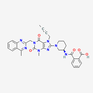 molecular formula C33H32N8O5 B8091238 (R)-2-((1-(7-(but-2-yn-1-yl)-3-methyl-1-((4-methylquinazolin-2-yl)methyl)-2,6-dioxo-2,3,6,7-tetrahydro-1H-purin-8-yl)piperidin-3-yl)carbamoyl)benzoic acid 