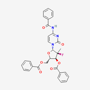 molecular formula C31H26FN3O7 B8091336 (2S,3S,4S,5S)-5-(4-benzamido-2-oxopyrimidin-1(2H)-yl)-2-((benzoyloxy)methyl)-4-fluoro-4-methyltetrahydrofuran-3-yl benzoate 
