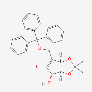 molecular formula C28H27FO4 B8091539 (3aS,4S,6aR)-5-fluoro-2,2-dimethyl-6-((trityloxy)methyl)-4,6a-dihydro-3aH-cyclopenta[d][1,3]dioxol-4-ol 