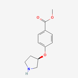 molecular formula C12H15NO3 B8096798 Methyl 4-[(R)-3-pyrrolidinyloxy]benzoate HCl 