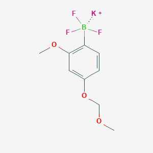molecular formula C9H11BF3KO3 B8098583 Potassium trifluoro[2-methoxy-4-(methoxymethoxy)phenyl]boranuide 