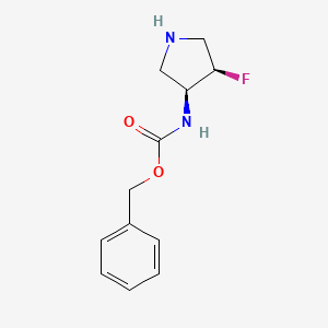 molecular formula C12H15FN2O2 B8099344 rel-benzyl N-[(3R,4S)-4-fluoropyrrolidin-3-yl]carbamate 