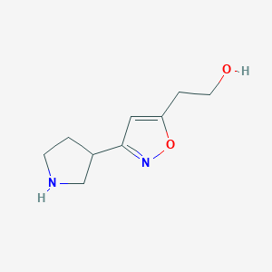 molecular formula C9H14N2O2 B8100456 2-[3-(Pyrrolidin-3-yl)-1,2-oxazol-5-yl]ethan-1-ol 