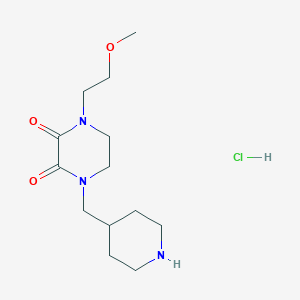 molecular formula C13H24ClN3O3 B8102366 1-(2-Methoxyethyl)-4-(piperidin-4-ylmethyl)piperazine-2,3-dione;hydrochloride 