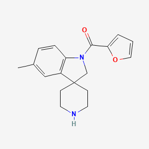 Furan-2-yl(5-methylspiro[indoline-3,4'-piperidin]-1-yl)methanone