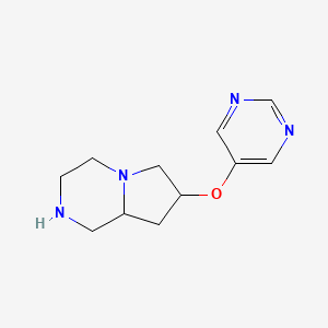 molecular formula C11H16N4O B8109897 7-(Pyrimidin-5-yloxy)octahydropyrrolo[1,2-a]pyrazine 