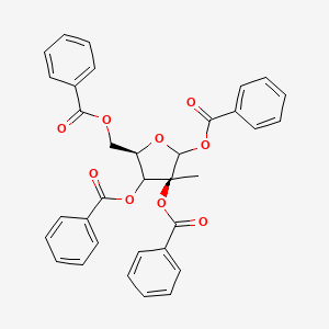 molecular formula C34H28O9 B8124963 [(2R,4S)-3,4,5-tribenzoyloxy-4-methyloxolan-2-yl]methyl benzoate 
