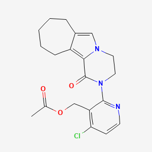 molecular formula C20H22ClN3O3 B8125802 [4-Chloro-2-(1-oxo-3,4,8,9,10,11-hexahydro-1H-cyclohepta[3,4]pyrrolo[1,2-a]pyrazin-2(7H)-yl)-3-pyridyl]methyl Acetate 