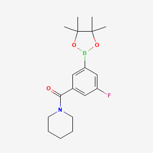 molecular formula C18H25BFNO3 B8126078 (3-Fluoro-5-(4,4,5,5-tetramethyl-1,3,2-dioxaborolan-2-yl)phenyl)(piperidin-1-yl)methanone 