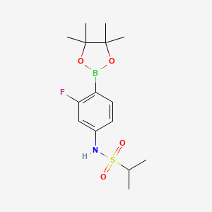 molecular formula C15H23BFNO4S B8128520 N-[3-Fluoro-4-(tetramethyl-1,3,2-dioxaborolan-2-yl)phenyl]propane-2-sulfonamide 