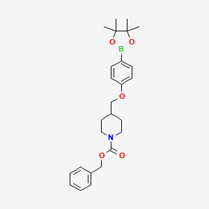 molecular formula C26H34BNO5 B8130757 4-[4-(4,4,5,5-Tetramethyl-[1,3,2]dioxaborolan-2-yl)-phenoxymethyl]-piperidine-1-carboxylic acid benzyl ester 