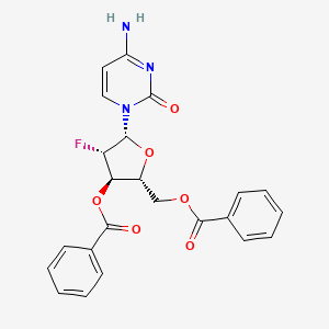 molecular formula C23H20FN3O6 B8132717 (2R,3R,4S,5R)-5-(4-Amino-2-oxopyrimidin-1(2H)-yl)-2-((benzoyloxy)methyl)-4-fluorotetrahydrofuran-3-yl benzoate 