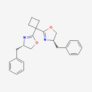 molecular formula C24H26N2O2 B8136971 (4S,4'S)-2,2'-(Cyclobutane-1,1-diyl)bis(4-benzyl-4,5-dihydrooxazole) 
