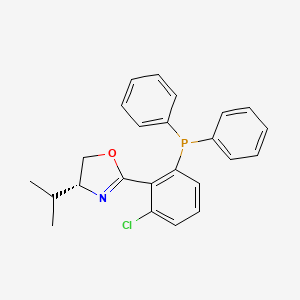 molecular formula C24H23ClNOP B8137921 (R)-2-(2-Chloro-6-(diphenylphosphino)phenyl)-4-isopropyl-4,5-dihydrooxazole 