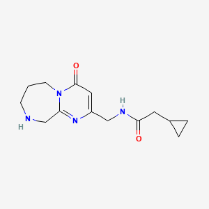 molecular formula C14H20N4O2 B8138934 2-Cyclopropyl-N-((4-Oxo-4,6,7,8,9,10-Hexahydropyrimido[1,2-A][1,4]Diazepin-2-Yl)Methyl)Acetamide 