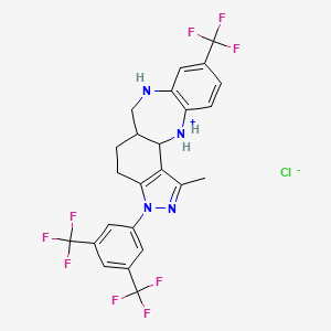 molecular formula C24H20ClF9N4 B8142905 15-[3,5-Bis(trifluoromethyl)phenyl]-17-methyl-6-(trifluoromethyl)-9,15,16-triaza-2-azoniatetracyclo[9.7.0.03,8.014,18]octadeca-3(8),4,6,14(18),16-pentaene;chloride 