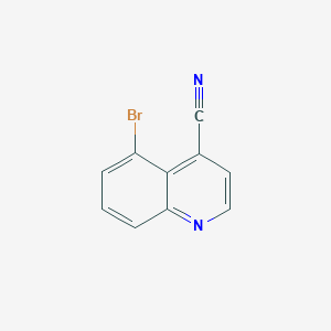 molecular formula C10H5BrN2 B8143104 5-溴喹啉-4-腈 