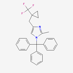 molecular formula C28H25F3N2 B8144568 2-Methyl-4-((1-(trifluoromethyl)cyclopropyl)methyl)-1-trityl-1H-imidazole 