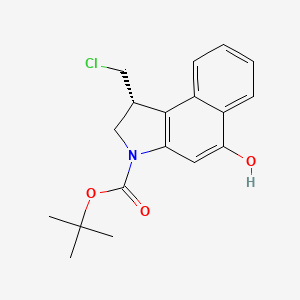 molecular formula C18H20ClNO3 B8146694 (R)-tert-Butyl 1-(chloromethyl)-5-hydroxy-1H-benzo[e]indole-3(2H)-carboxylate 