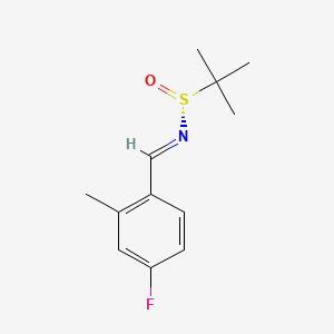 molecular formula C12H16FNOS B8149607 (NE,R)-N-[(4-fluoro-2-methylphenyl)methylidene]-2-methylpropane-2-sulfinamide 