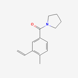 molecular formula C14H17NO B8151838 (4-Methyl-3-vinylphenyl)(pyrrolidin-1-yl)methanone 