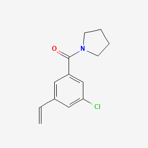 molecular formula C13H14ClNO B8152867 (3-Chloro-5-vinylphenyl)(pyrrolidin-1-yl)methanone 