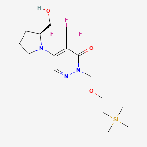 molecular formula C16H26F3N3O3Si B8153045 5-[(2S)-2-(hydroxymethyl)pyrrolidin-1-yl]-4-(trifluoromethyl)-2-[[2-(trimethylsilyl)ethoxy]methyl]-2,3-dihydropyridazin-3-one 