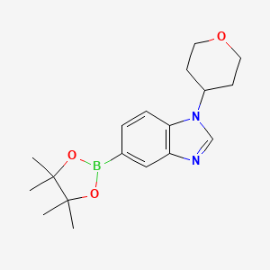 molecular formula C18H25BN2O3 B8158422 1-(Tetrahydro-2H-pyran-4-yl)-5-(4,4,5,5-tetramethyl-1,3,2-dioxaborolan-2-yl)-1H-benzo[d]imidazole 