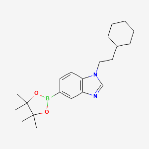 molecular formula C21H31BN2O2 B8158433 1-(2-Cyclohexylethyl)-5-(4,4,5,5-tetramethyl-1,3,2-dioxaborolan-2-yl)-1H-benzo[d]imidazole 