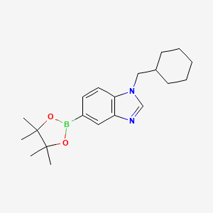 molecular formula C20H29BN2O2 B8158435 1-(Cyclohexylmethyl)-5-(4,4,5,5-tetramethyl-1,3,2-dioxaborolan-2-yl)-1H-benzo[d]imidazole 