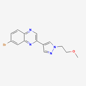 molecular formula C14H13BrN4O B8161047 7-Bromo-2-(1-(2-methoxyethyl)-1H-pyrazol-4-yl)quinoxaline 